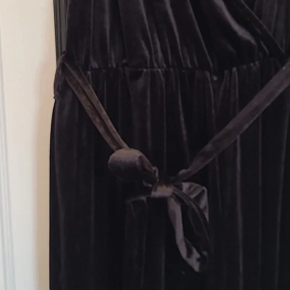 H&M Black Velvet Jumpsuit | Size 10 - Picture 5 of 9
